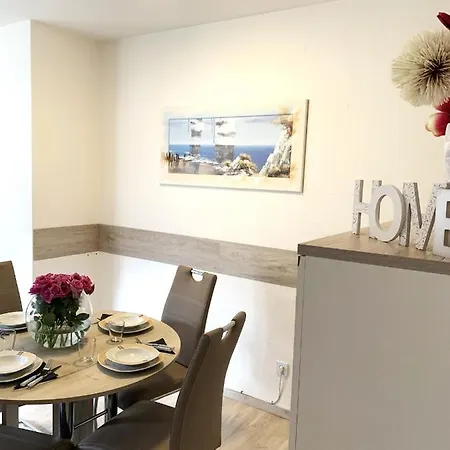 21112 Apartment